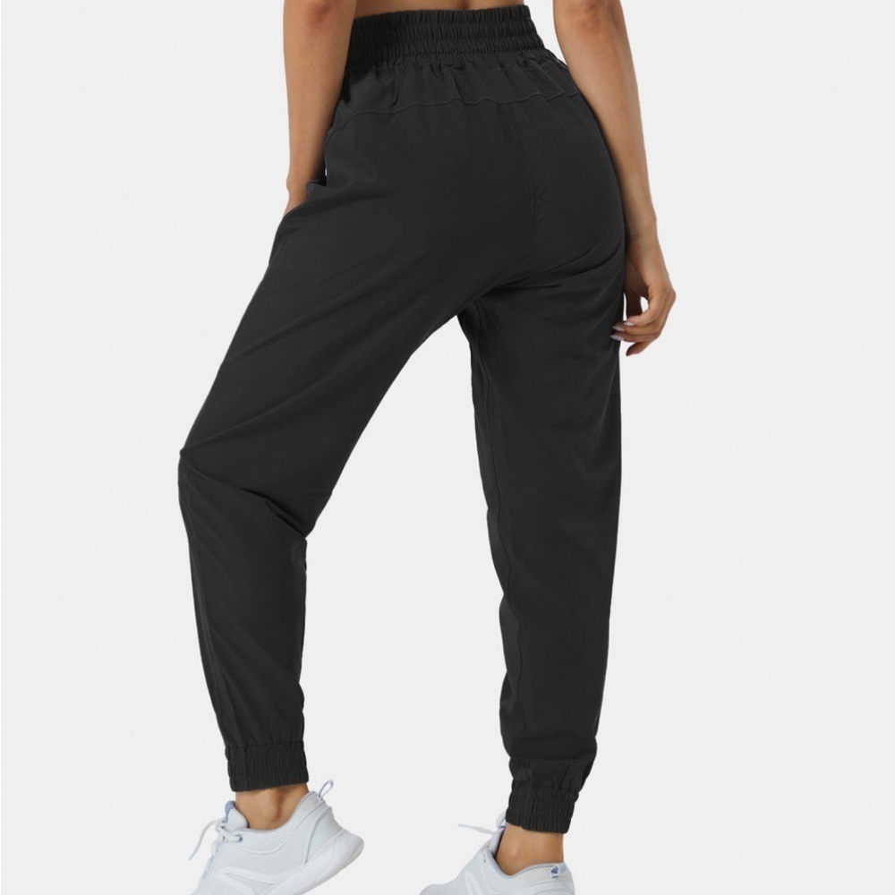 NWT Halara black  high waisted elastic waistband hiking jogger size xs petite - Picture 4 of 4